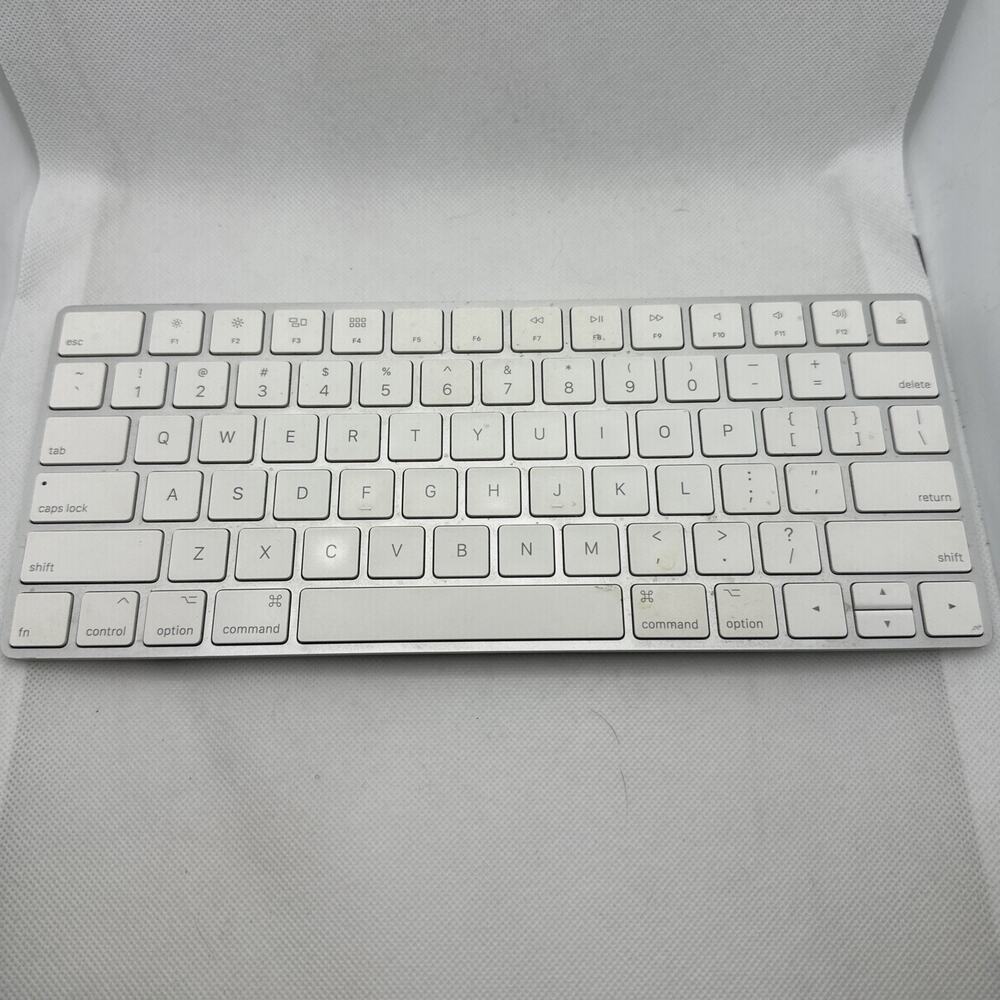 Apple Magic Keyboard (used)